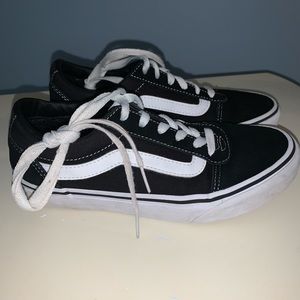 Black and white vans! Women’s size 6